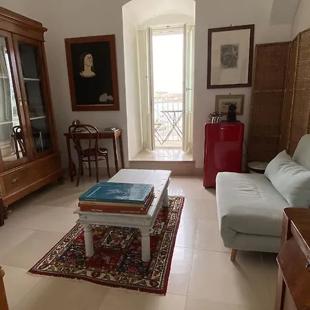 Depandance Sul Porto Apartment